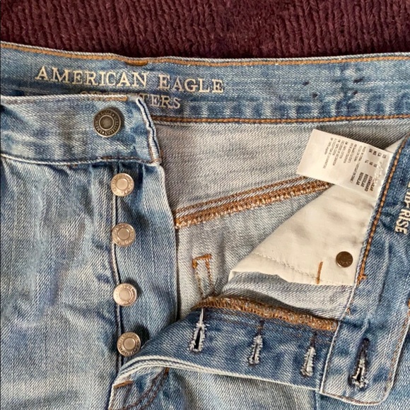 ‼️AEO JEAN SHORTS - Picture 2 of 4
